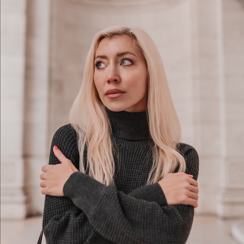 Meet your Posher, Alexandra